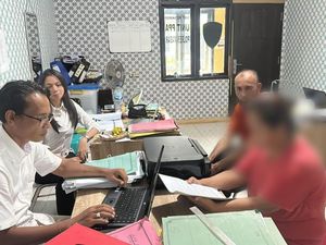 Perempuan Buang Bayi di Manggarai Barat Potong Tali Pusar dengan Tangan Kosong Perempuan Buang Bayi di Manggarai Barat Potong Tali Pusar dengan Tangan Kosong