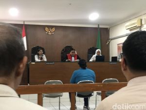Pedagang Street Coffee Kotabaru Sidang Tipiring, Divonis Denda Rp 300 Ribu Pedagang Street Coffee Kotabaru Sidang Tipiring, Divonis Denda Rp 300 Ribu