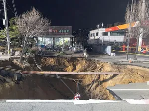 Sinkhole Kedalaman 50 M Muncul di Seoul, Telan 1 Korban Tewas