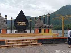 Telaga Sarangan Sepi Usai Air Berombak Seperti Laut