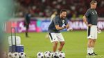 Demi Timnas Indonesia, Denny Landzaat Tolak Ajax