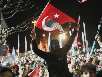 Demo Penahanan Wali Kota Istanbul Masih Berlanjut