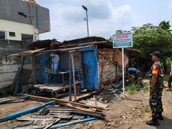 7 Warung Remang-remang di Mojokerto Dibongkar Paksa