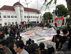 Massa Aliansi Jogja Memanggil Kembali Gelar Aksi di Nol KM Sore ini