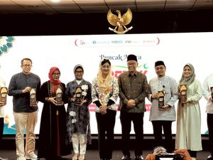 Bank Sulselbar Raih 4 Penghargaan Sekaligus di GERAK Syariah Award 2025 Bank Sulselbar Raih 4 Penghargaan Sekaligus di GERAK Syariah Award 2025