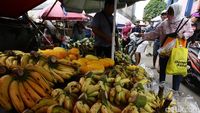 Buah Pisang Laris Manis Dicari Warga Saat Ramadan