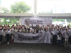 BUMN Logistik Berangkatkan 200 Pemudik ke Yogyakarta hingga Surabaya