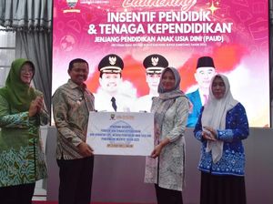 Guru Paud hingga TK di Sumedang Dapat Uang Insentif