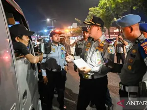 5 Travel Gelap Ngetem di Pangkalan Jati Jaktim Kena Tilang!