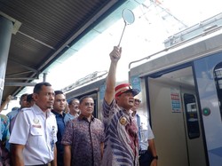 Gubernur Luthfi Lepas 1.111 Pemudik Gratis dari Stasiun Pasar Senen ke Jateng