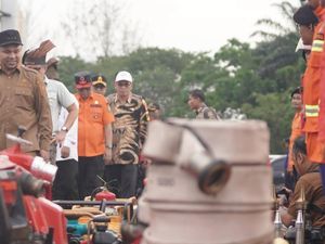 Apel Siaga Karhutla, Gubernur Abdul Wahid Ingatkan Soal Pencegahan Dini Apel Siaga Karhutla, Gubernur Abdul Wahid Ingatkan Soal Pencegahan Dini