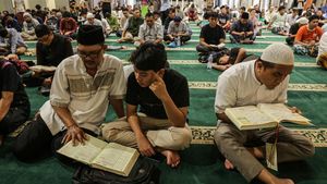 Iktikaf di Masjid Besar Baiturrahman Semarang