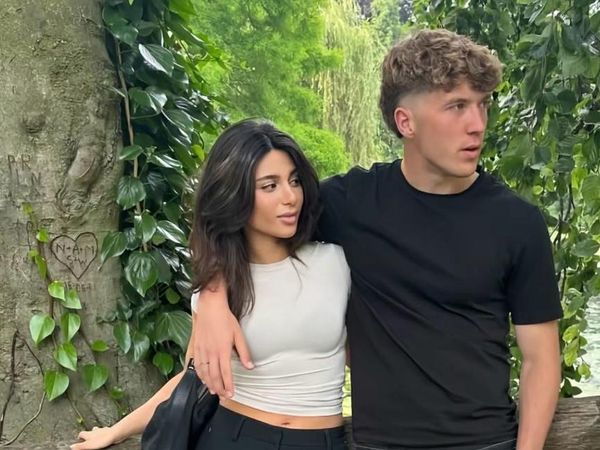 Potret Liburan Pacar Ole Romeny, dari Sisilia, Inggris, Hingga GBK