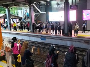 Warga Girang St Sudirman Lengang Jelang Cuti Lebaran: Enak, Tak Desak-desakan Warga Girang St Sudirman Lengang Jelang Cuti Lebaran: Enak, Tak Desak-desakan
