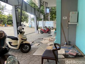 Korban Penusukan di Jalan Veteran Semarang Ternyata Satpam Penjaga Gedung Korban Penusukan di Jalan Veteran Semarang Ternyata Satpam Penjaga Gedung