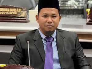 Waka DPRD Parepare Usir 2 Pria Ngaku Protokoler Walkot Saat Rapat Banggar Waka DPRD Parepare Usir 2 Pria Ngaku Protokoler Walkot Saat Rapat Banggar