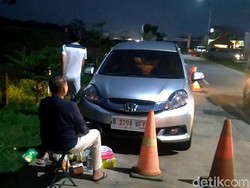 Kisah Pemudik Kena Macet di Tol, Karawang-Pekalongan 12 Jam