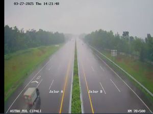 One Way Lokal Diterapkan, Begini Kondisi Lalin di Tol Cipali