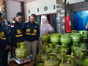 Wamen ESDM Cek Distribusi Energi Jelang Lebaran, Ini Hasilnya Wamen ESDM Cek Distribusi Energi Jelang Lebaran, Ini Hasilnya