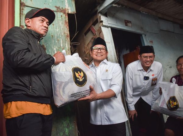 Potret Penyaluran Zakat Fitrah di Cilincing