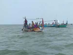 Tabrakan Perahu di Laut Pati, 1 Nelayan Hilang Tabrakan Perahu di Laut Pati, 1 Nelayan Hilang
