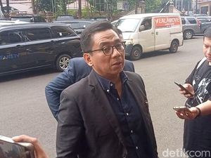 Fuji 2 Kali Somasi Eks Rekan Kerja, Belum Ada Titik Temu soal Dugaan Penggelapan Fuji 2 Kali Somasi Eks Rekan Kerja, Belum Ada Titik Temu soal Dugaan Penggelapan