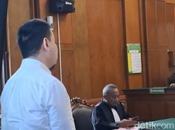 Paksa Siswa Menggonggong, Ivan Sugiamto Divonis 9 Bulan Penjara