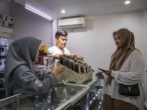 iPhone vs Android: Mana yang Lebih Cocok untuk Orang Tua? iPhone vs Android: Mana yang Lebih Cocok untuk Orang Tua?
