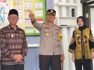 Walkot Vinanda Sinergi TNI-Polri Pastikan Pemudik Kota Kediri Nyaman-Aman Walkot Vinanda Sinergi TNI-Polri Pastikan Pemudik Kota Kediri Nyaman-Aman
