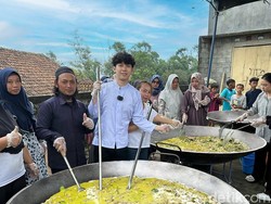 Usai Rendang 200 Kg, Willie Salim Masak Gulai 25 Ekor Kambing di Semarang