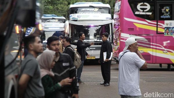 Antusiasme Pemudik Melepas Rindu ke Kampung Halaman