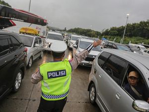 Survei KedaiKOPI: 86,3% Pemudik Puas Kinerja Polantas Jaga Kelancaran Mudik Survei KedaiKOPI: 86,3% Pemudik Puas Kinerja Polantas Jaga Kelancaran Mudik