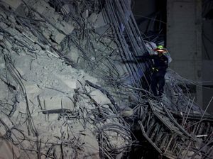 Gempa M 7,7 Guncang Myanmar, Bangunan Sampai Runtuh Gempa M 7,7 Guncang Myanmar, Bangunan Sampai Runtuh