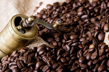 Grinder Kopi: Kunci Rasa Seduhan Sempurna