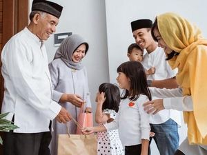 Lebaran di Kampung? Yuk, Sajikan Camilan Seru untuk Keluarga! Lebaran di Kampung? Yuk, Sajikan Camilan Seru untuk Keluarga!