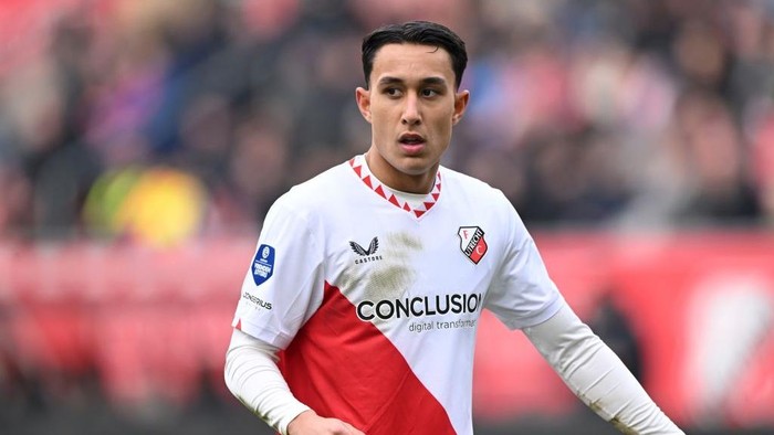UTRECHT - Miliano Jonathans of FC Utrecht during the Dutch Eredivisie match between FC Utrecht and Almere City FC at stadium Galgenwaard on Feb. 9, 2025 in Utrecht, Netherlands. ANP GERRIT VAN KEULEN (Photo by ANP via Getty Images)