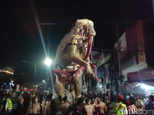 Berbagai Rupa Ogoh-ogoh Saat Pengerupukan di Tabanan, Ada Leak-Gajah Mina Berbagai Rupa Ogoh-ogoh Saat Pengerupukan di Tabanan, Ada Leak-Gajah Mina