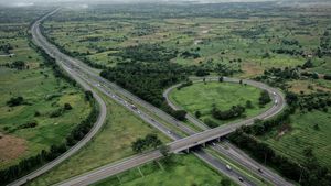 Foto Udara One Way Nasional di Tol Trans Jawa