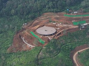 Dedi Mulyadi Soroti Pembukaan Lahan buat Wisata di Kebun Teh Parongpong Dedi Mulyadi Soroti Pembukaan Lahan buat Wisata di Kebun Teh Parongpong