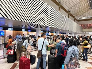 9 Jadwal Penerbangan Dialihkan dari Bandara Juanda Buntut Cuaca Buruk 9 Jadwal Penerbangan Dialihkan dari Bandara Juanda Buntut Cuaca Buruk
