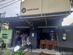 Cerita Penyewa iPhone Jelang Lebaran: untuk Posting Foto Keluarga di Medsos