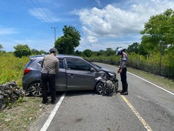 2 Mobil Tabrakan di Jalan Poros Pamatata Selayar, Penumpang Luka-Bayi Kejang