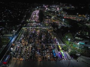 Foto Udara Puncak Arus Mudik di Pelabuhan Merak