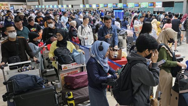 Bandara Soetta Dipadati Pemudik, Begini Potretnya