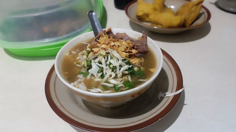 Soto khas Kudus yang legendaris