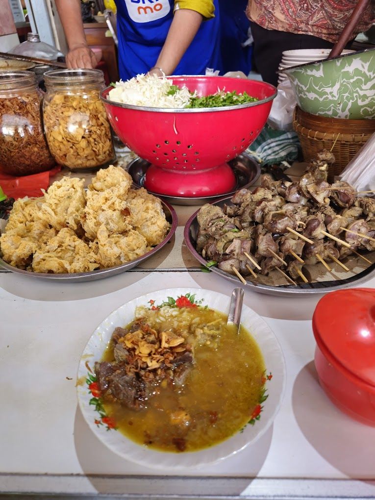Soto khas Kudus yang legendaris