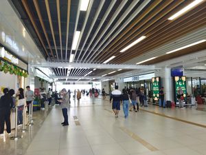 Stasiun Whoosh Halim Mulai Ramai di Hari Pertama Puncak Arus Mudik Stasiun Whoosh Halim Mulai Ramai di Hari Pertama Puncak Arus Mudik