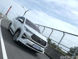 Mobil Hybrid Paling Laku Mei 2025: Alphard Cs Naik, Innova Zenix Tak Terkejar