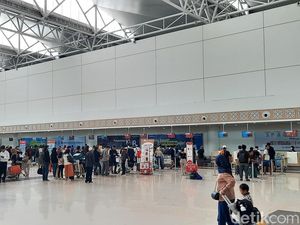 Arus Mudik di Bandara Syamsudin Noor, Peningkatan Penumpang Mulai Terasa Arus Mudik di Bandara Syamsudin Noor, Peningkatan Penumpang Mulai Terasa