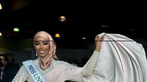 Potret Wanita Dulu Finalis Berhijab Pertama Miss Universe Kini Pamer Rambut